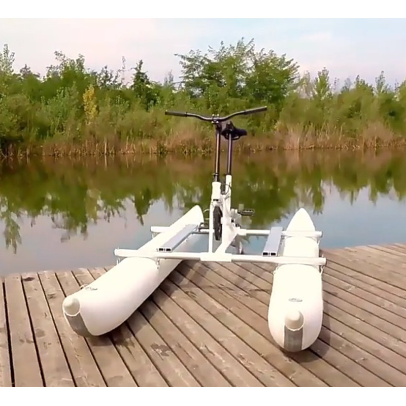 Pramoginis pripučiamas vandens dviratis