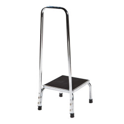 Laipteliai prie lovos su rankena